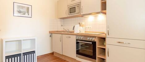 Køleskab, mikrobølgeovn, ovn, opvaskemaskine