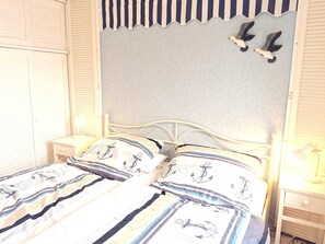 Unclassified image, 5 of 10, button