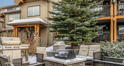 Scenic Mountain *Outdoor Hot Tub* 1 Bedroom + Den