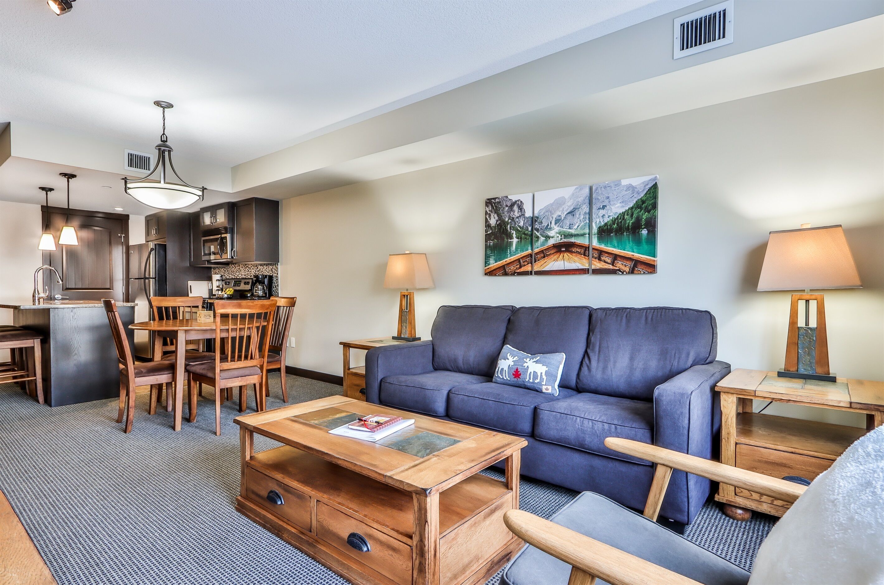 Scenic Mountain OPEN HOTTUB!!  Retreat 1 Bedroom + Den