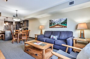 Televisión, chimenea y videojuegos 