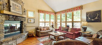 Spacious, ski-in/out home with furnished patio, private hot tub & grill