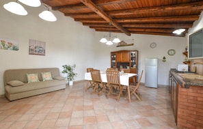 TV - Lovely home in Castelvetrano (Castelvetrano)