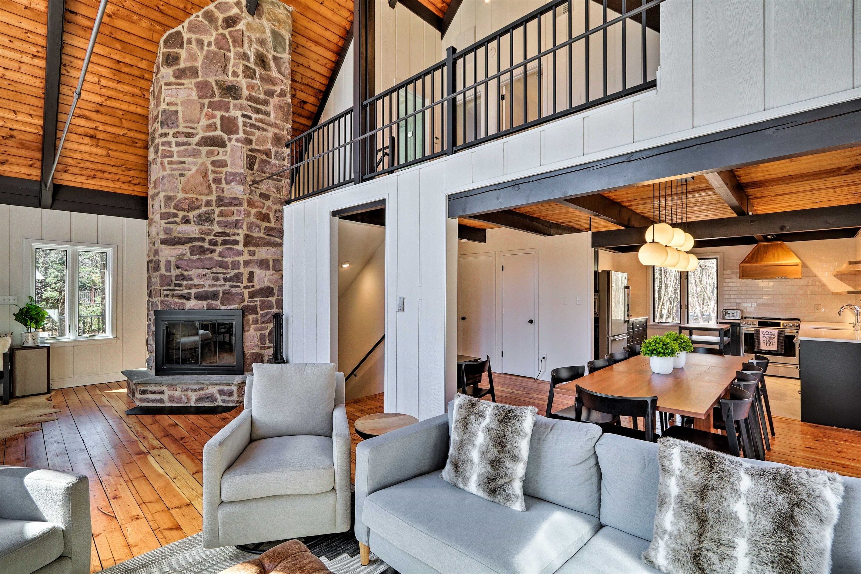 Pocono Retreat w Hot Tub, Sauna, Fire Pit, Peloton, and Billiards