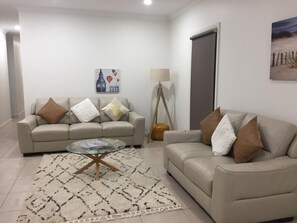 智能電視、 辦公室