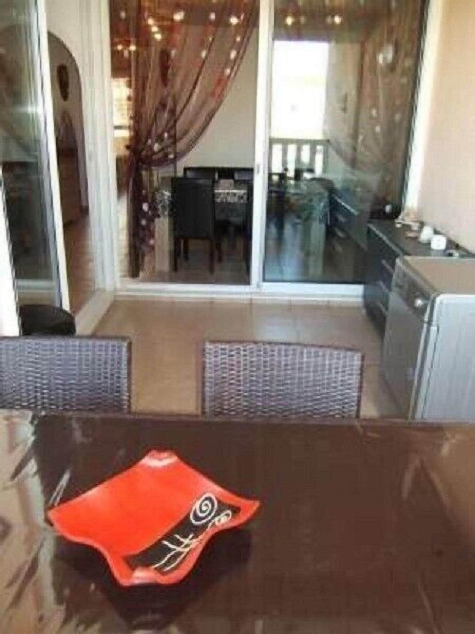 APARTMENT IN RESIDENCE IN SAINT CYPRIEN