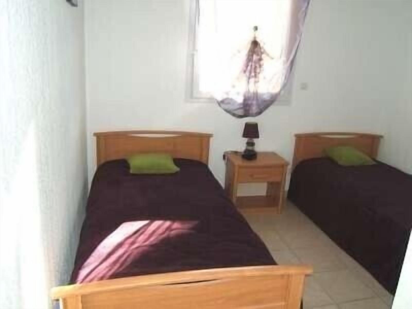 APARTMENT IN RESIDENCE IN SAINT CYPRIEN