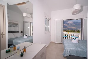 3 bedrooms, in-room safe, iron/ironing board, travel crib