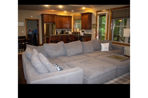 Smart TV, lareira, DVD player