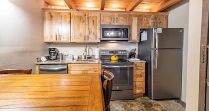 Quiet Location w/ Great Views from Private Deck & Close to Ski Areas & Biking