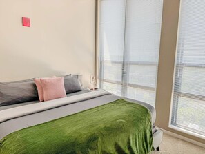 2 makuuhuonetta, työpöytä, silitysrauta/-lauta, Wi-Fi