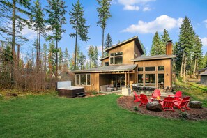 Exterior - The Perfect Suncadia Retreat for Large Families! Hot Tub | Pet Friendly (Cle Elum)
