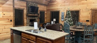 Dancing in the Moonlight - Walking Distance to New CASINO