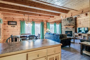 Smart TV, fireplace, DVD player, books