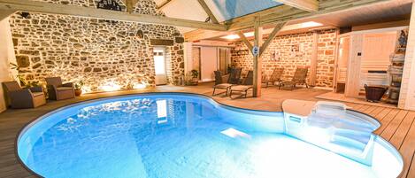 Innenpool, beheizter Pool