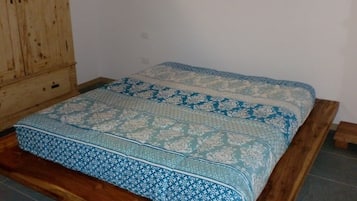 1 bedroom, iron/ironing board, free WiFi
