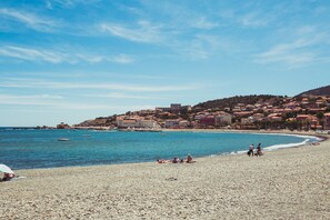 Beach nearby, sun-loungers