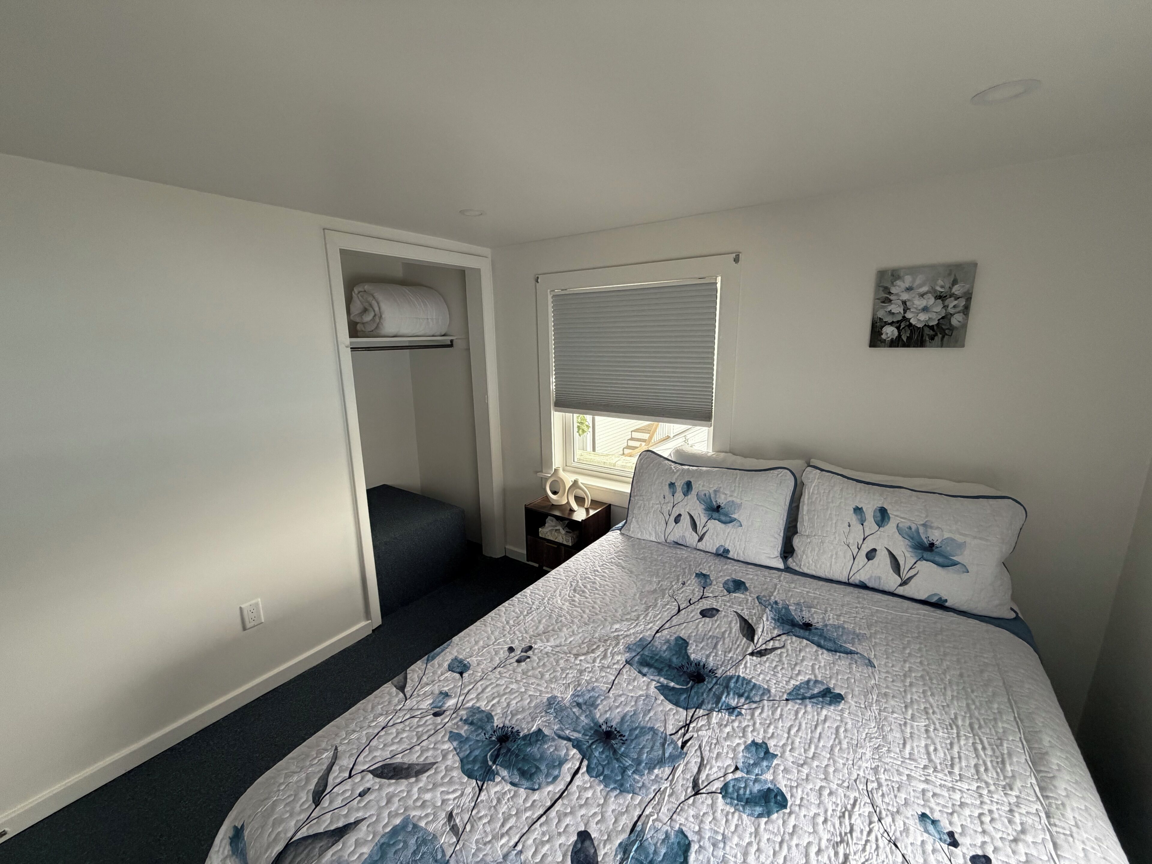 Apartment, 2 Bedrooms, Non Smoking | Hypo-allergenic bedding, laptop workspace, free WiFi, bed sheets