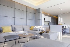 TV, stereo