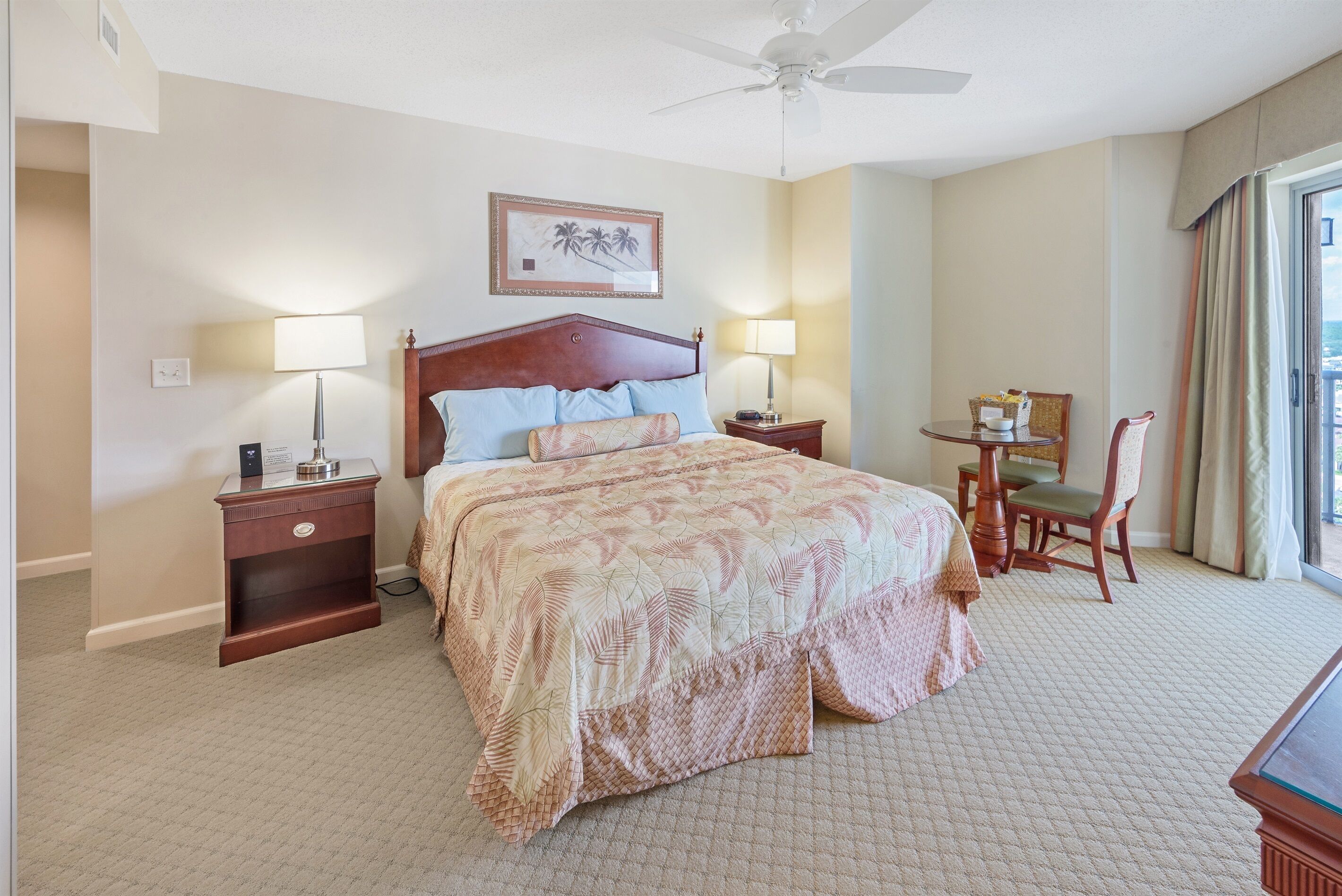 Royale Palms 1405H Oceanview Studio w/Pool & Beach