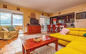 TV, fireplace, table tennis