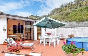 Outdoor dining - 3 bedroom gorgeous home in Massarosa (Massarosa)