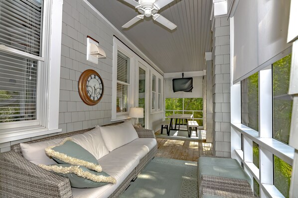 Smart TV, books, printers - Luxury Getaway on Bald Head Island - August Weeks Available - 5-Star Property (Bald Head Island)