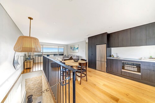 Newly built luxurious 2BR apartment situated only minutes to the beach. 