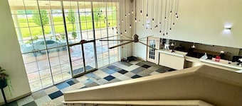 卡本代爾大學旅館 by Hotel O  