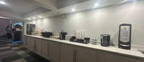 Desayuno continental gratuito y diario