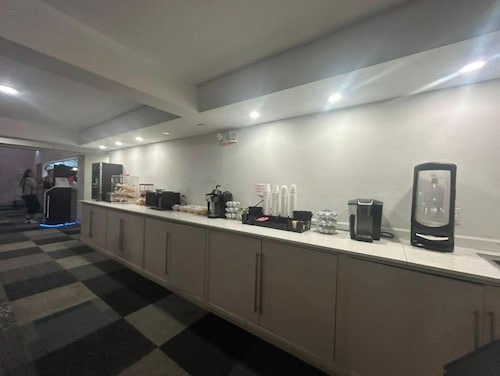University Inn of Carbondale by Hotel O