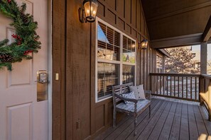 Terrace/patio - Cozy Stonebridge Cabin, near Silver Dollar City (Branson West)