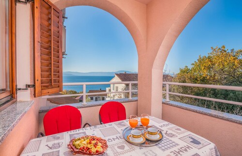 Superbe appartement à Njivice avec WiFi