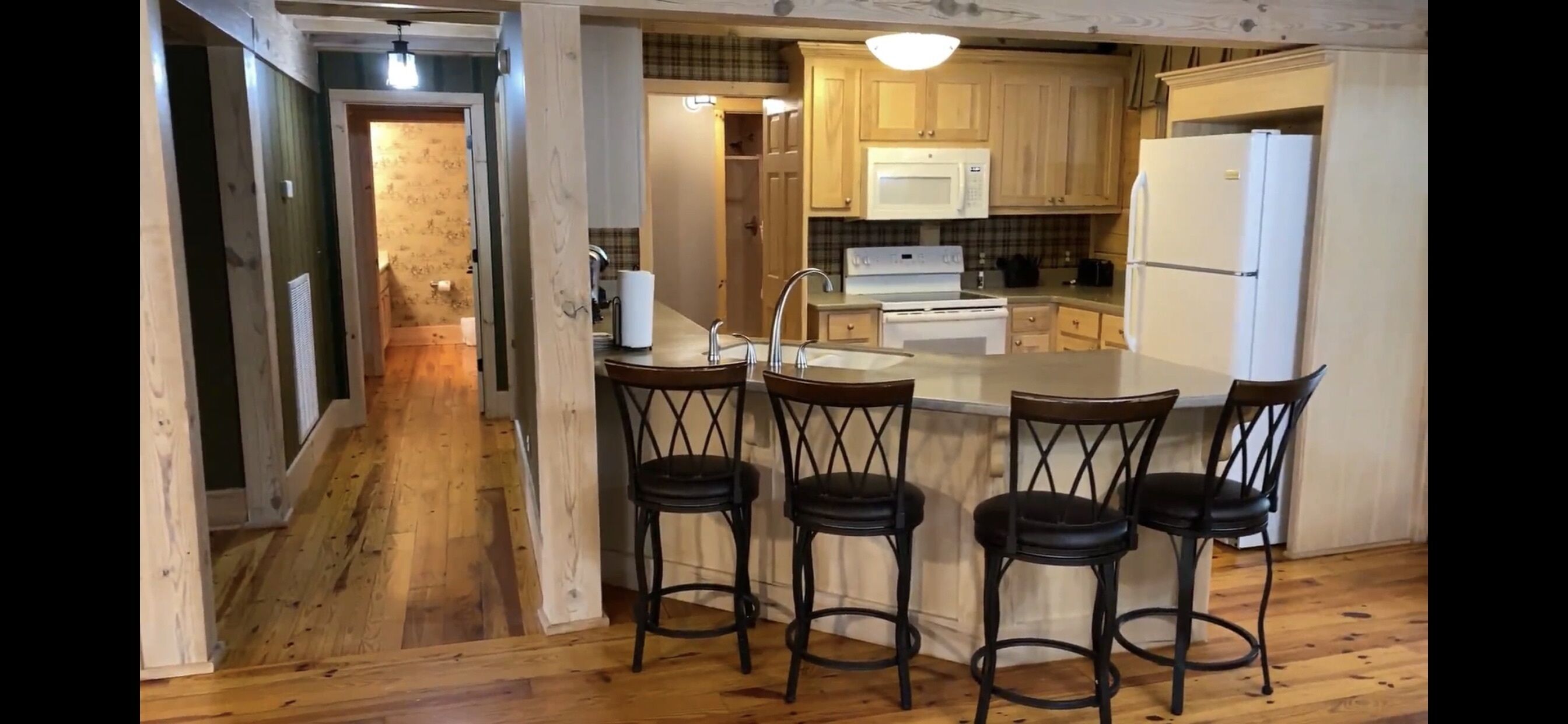 Blue Barn Lodge_ Unit 4: Horse Trail Retreat