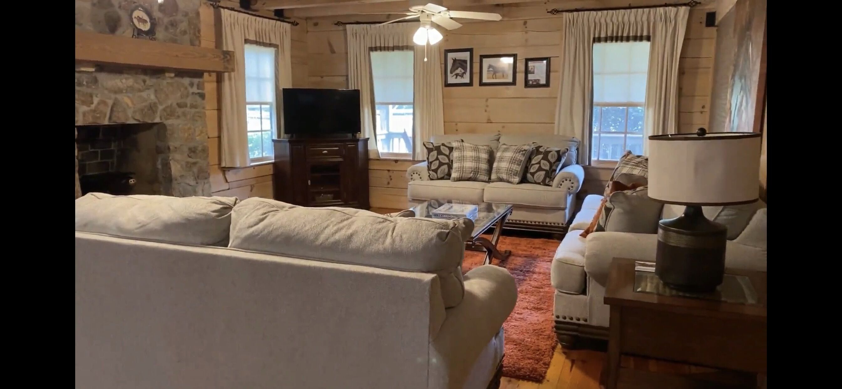 Blue Barn Lodge_ Unit 4: Horse Trail Retreat