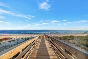 Beach nearby - Sea Glass at Beachside | Pool | Tennis | My Beach Getaways (Orange Beach)