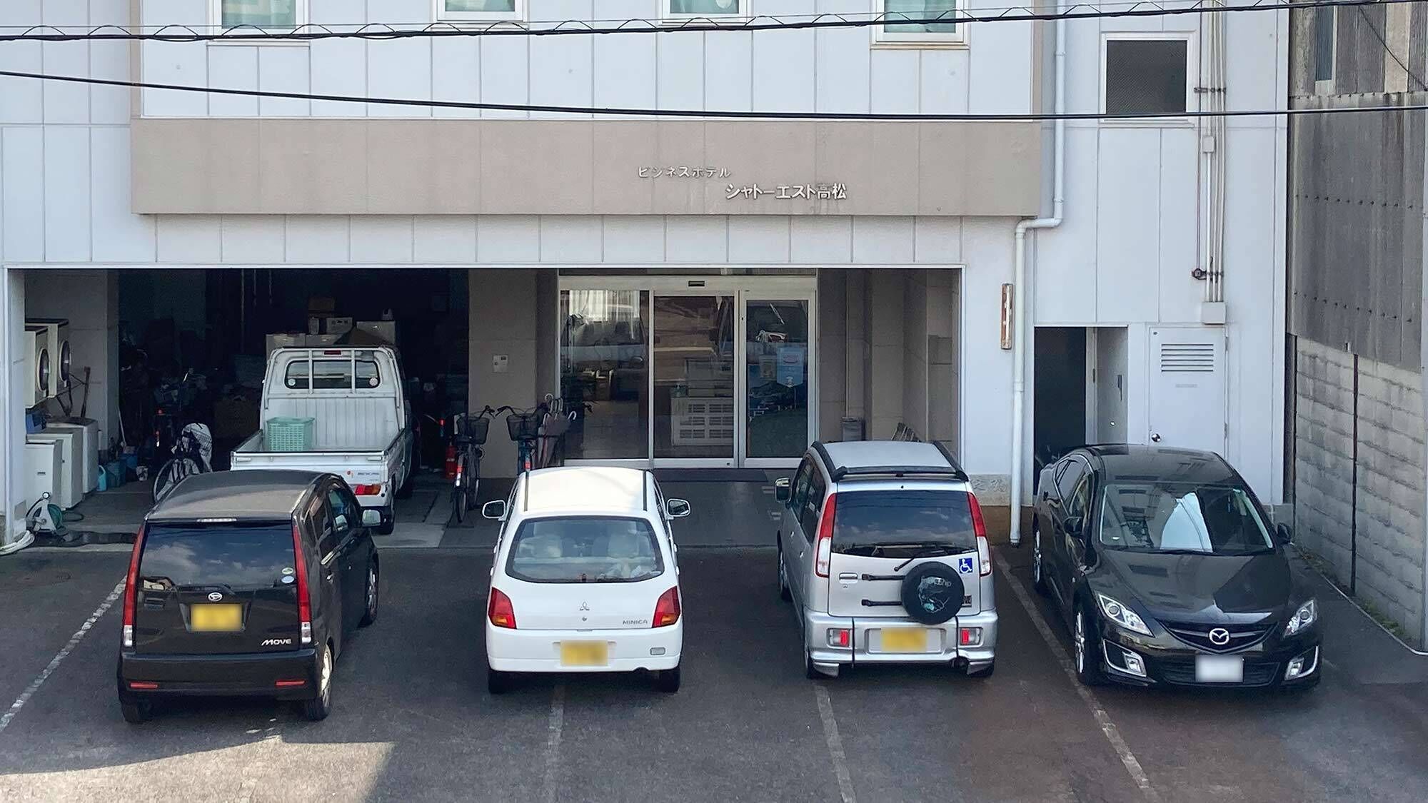 المنشأة من الخارج