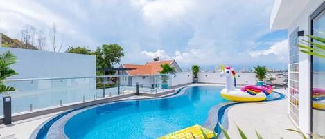 Udendørs pool, liggestole