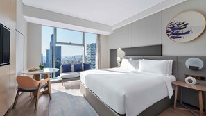Premium bedding, down duvets, pillow-top beds, free minibar - Hangzhou Huaxia Center Hotel, Vignette Collection by IHG (Hangzhou)