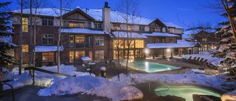 Indoor pool, outdoor pool