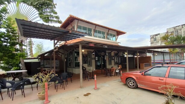 ด้านหน้าที่พัก