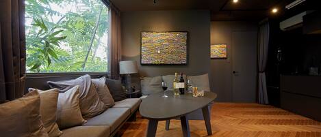 Apartment (G1) | Living area | Flat-screen TV, Netflix, streaming services