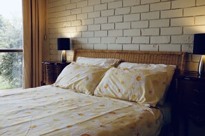 5 habitaciones, escritorio, tabla de planchar con plancha y wifi gratis 