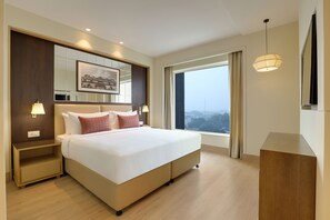 Suite Room | 迷你吧、房內夾萬、熨斗/熨衫板、摺床/加床 (收�費)