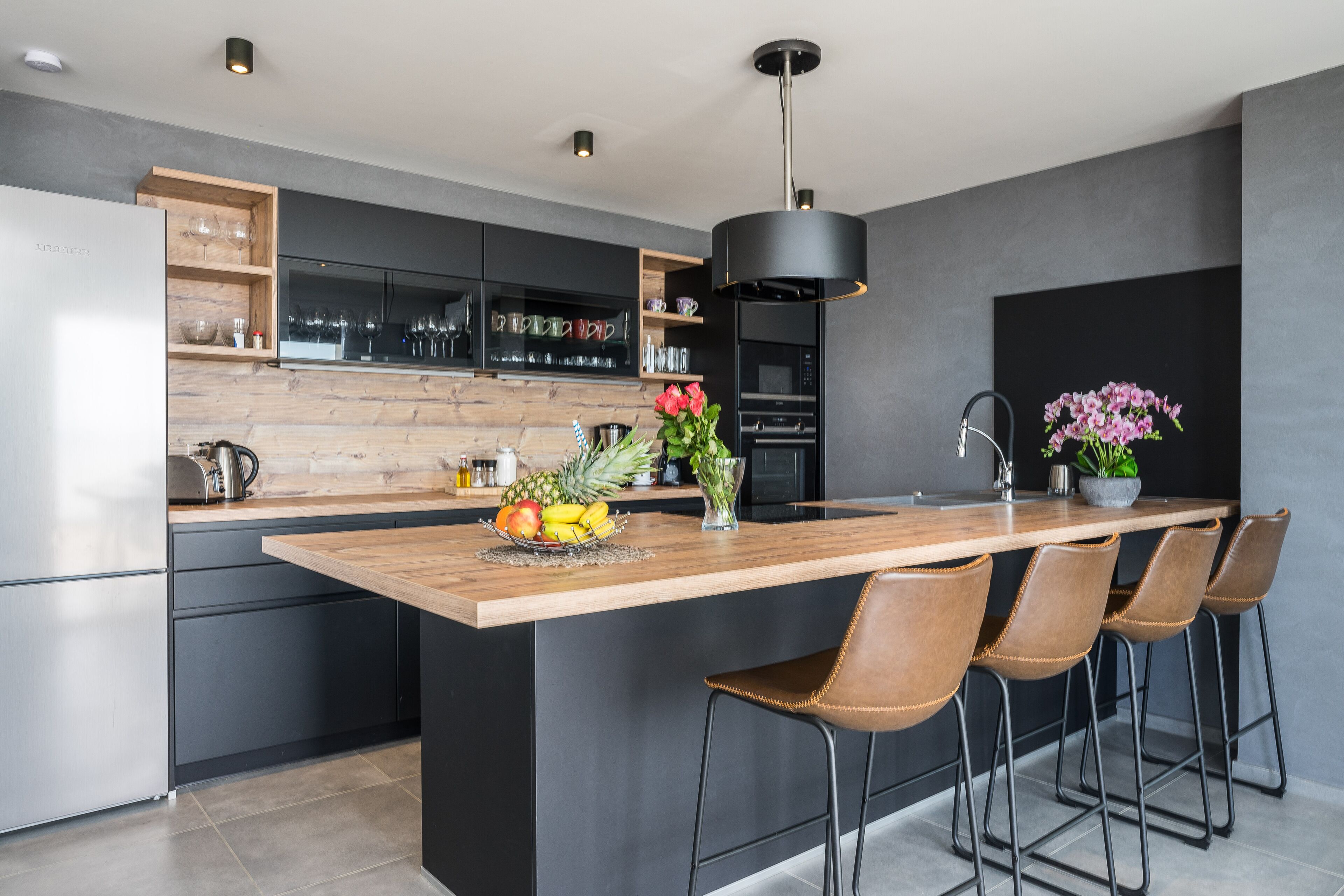 Refrigerador, microondas, horno, placa de cocina