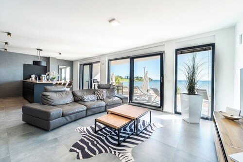Modern Appartment - direct at the ocean