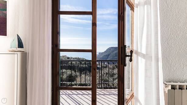 A balcony with a view of a mountainous landscape. - Italianway - Il Borgo apartments (Finale Ligure)