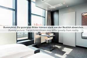 1 bedroom, hypo-allergenic bedding, desk, soundproofing
