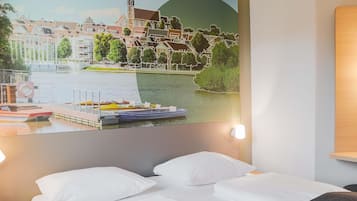 Habitación doble | Ropa de cama hipoalergénica, escritorio, sistema de insonorización