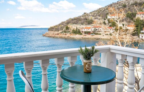 Beautiful apartment in Starigrad